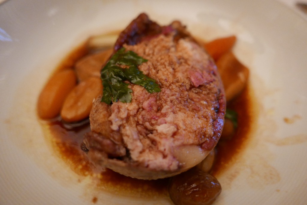 Pot au feu de pigeon au foie gras © GP