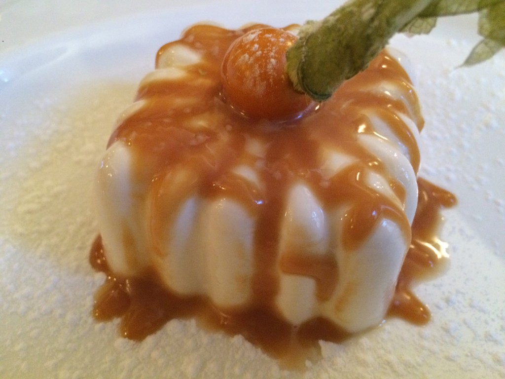 Blanc manger au lait d'amande et caramel © GP