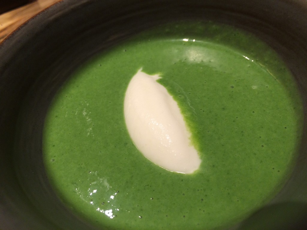 Soupe à l'oseille, glace à l'orgeat © GP