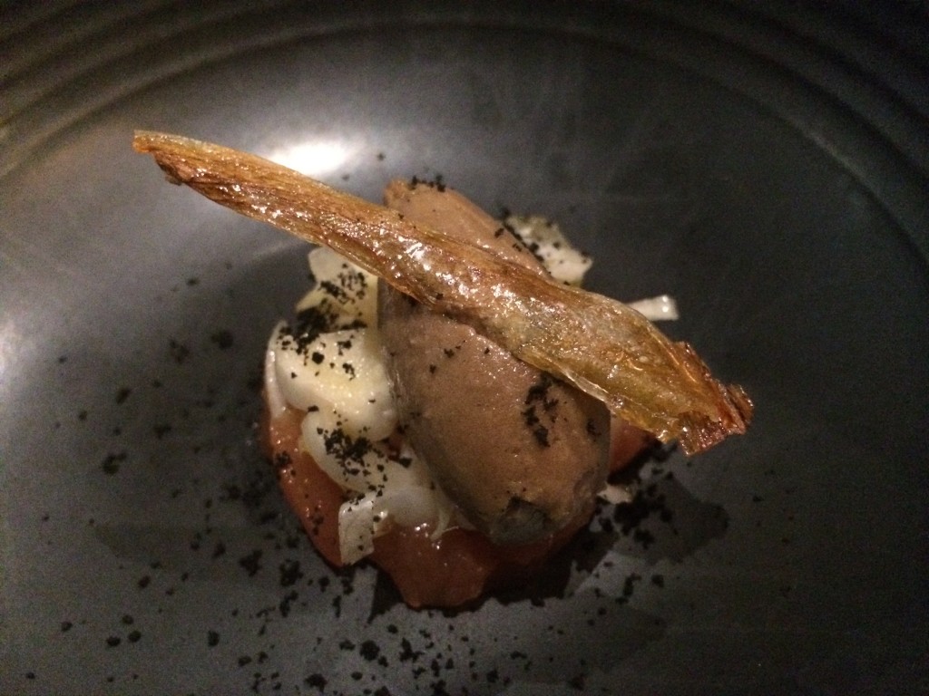 Gelée d'agrumes, ail noir et endives © GP