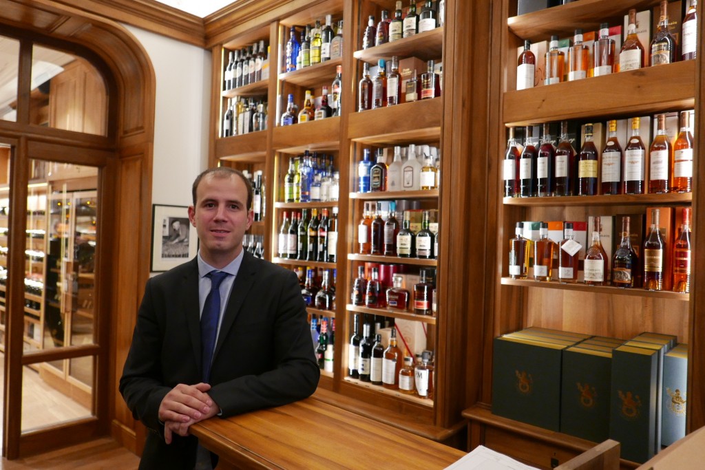 Damien de Gironde et la vinothèque © GP