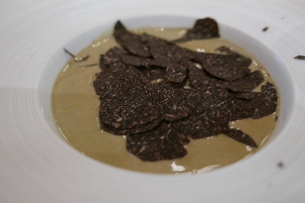 Soupe d'artichaut aux truffes © GP