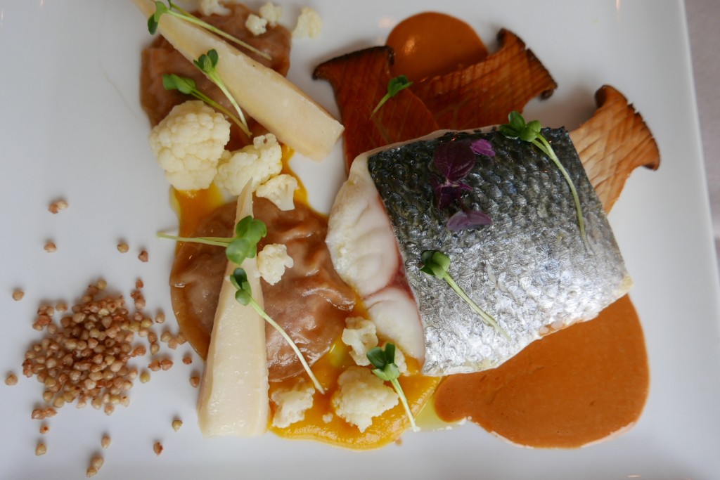 Bar de ligne, ravioles de homard © GP