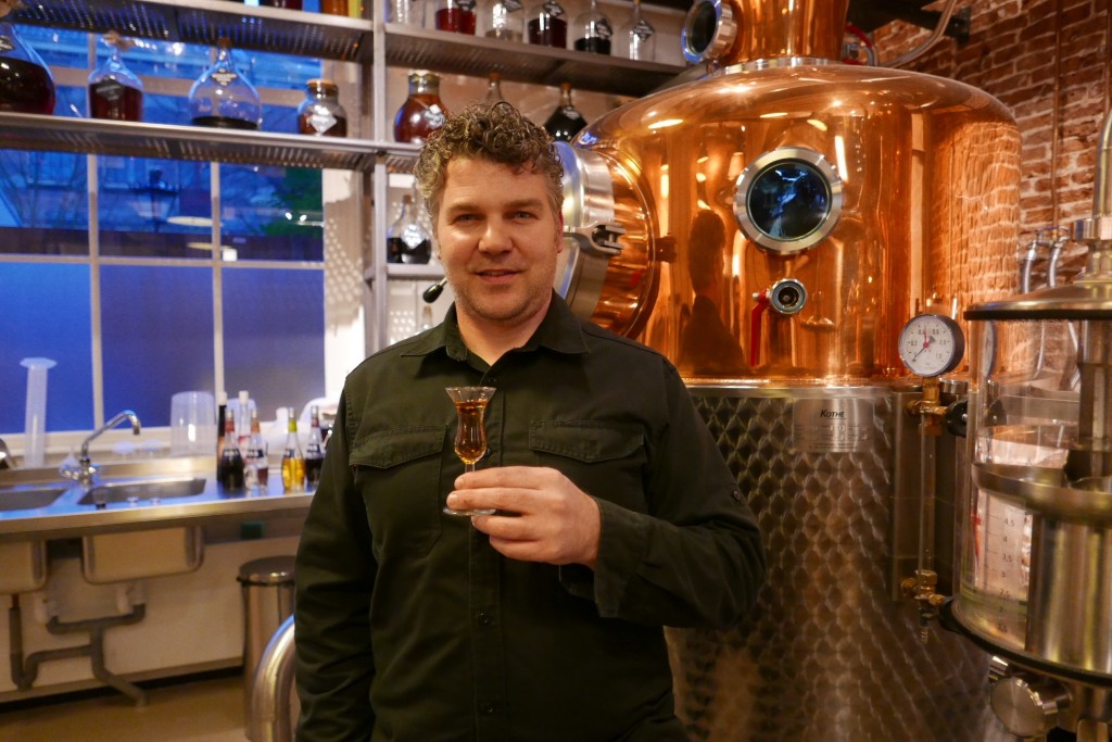 Le distillateur maison © GP
