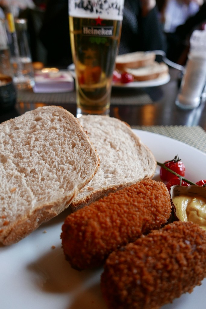 Croquettes et Heineken © GP