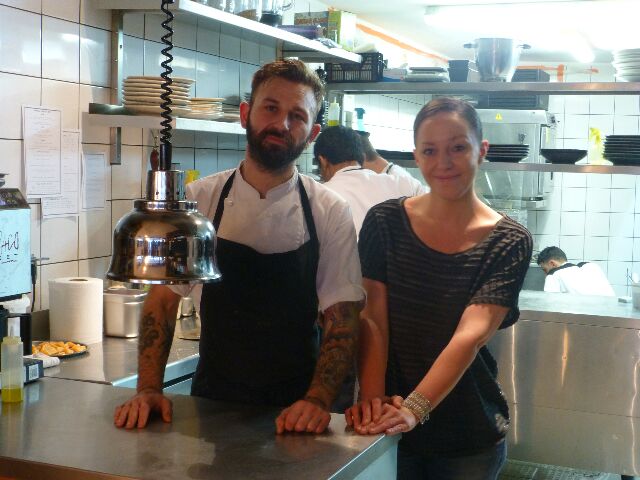 Daniel Morgan et Abigayl Snellgrove © DC