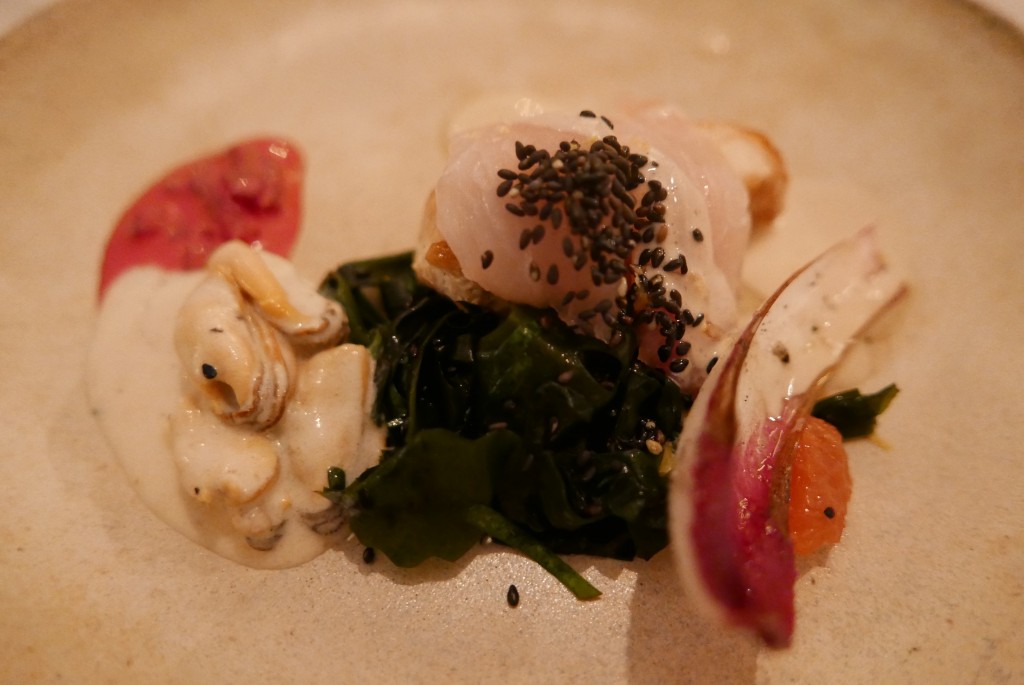 Merou, moules, wakamé © GP