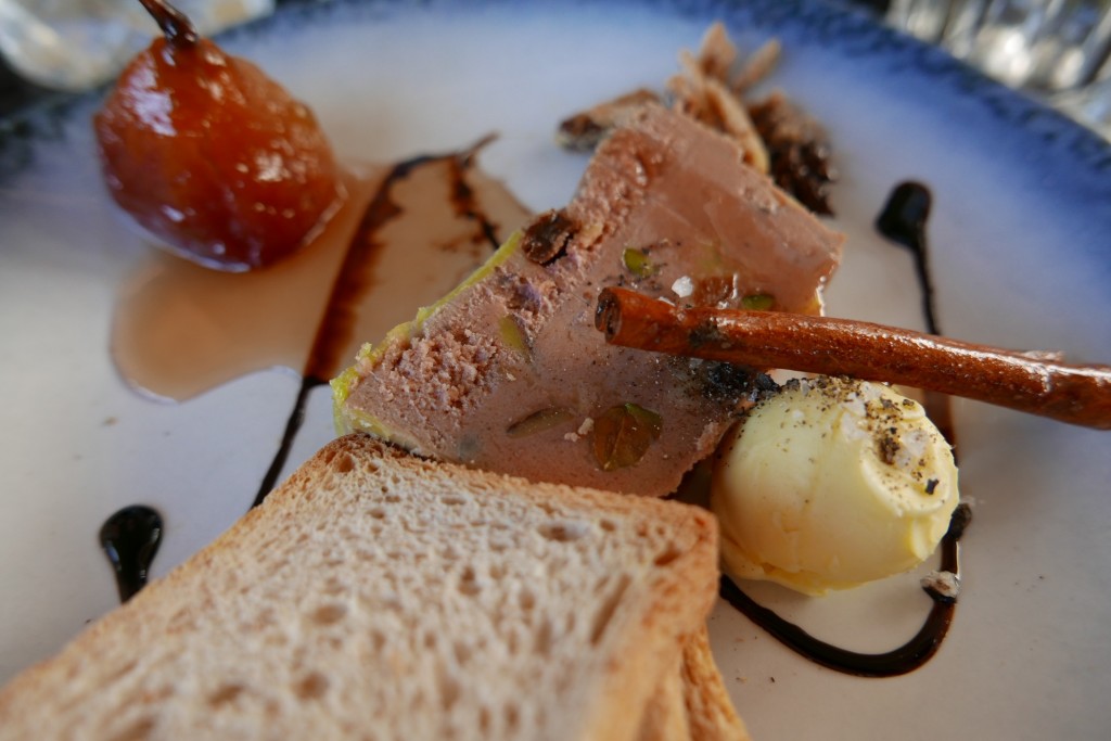 Foie gras à la poire et cannelle © GP