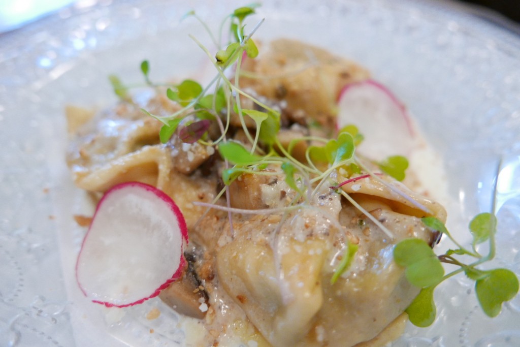 Ravioli au mascarpone et champignons des bois © GP