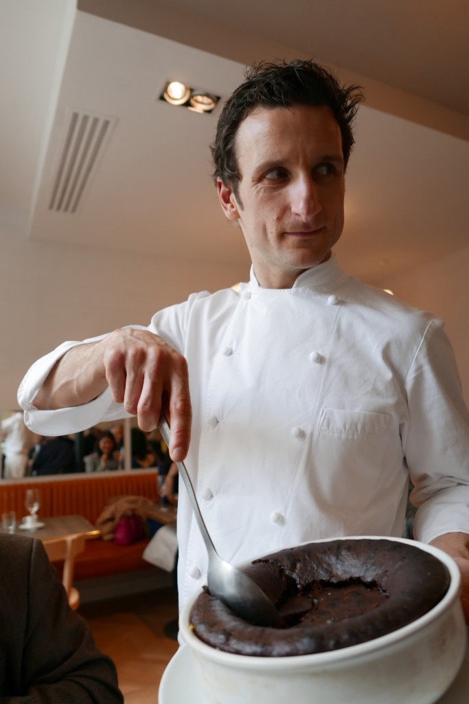 Christophe Saintagne et le gâteau au chocolat © GP