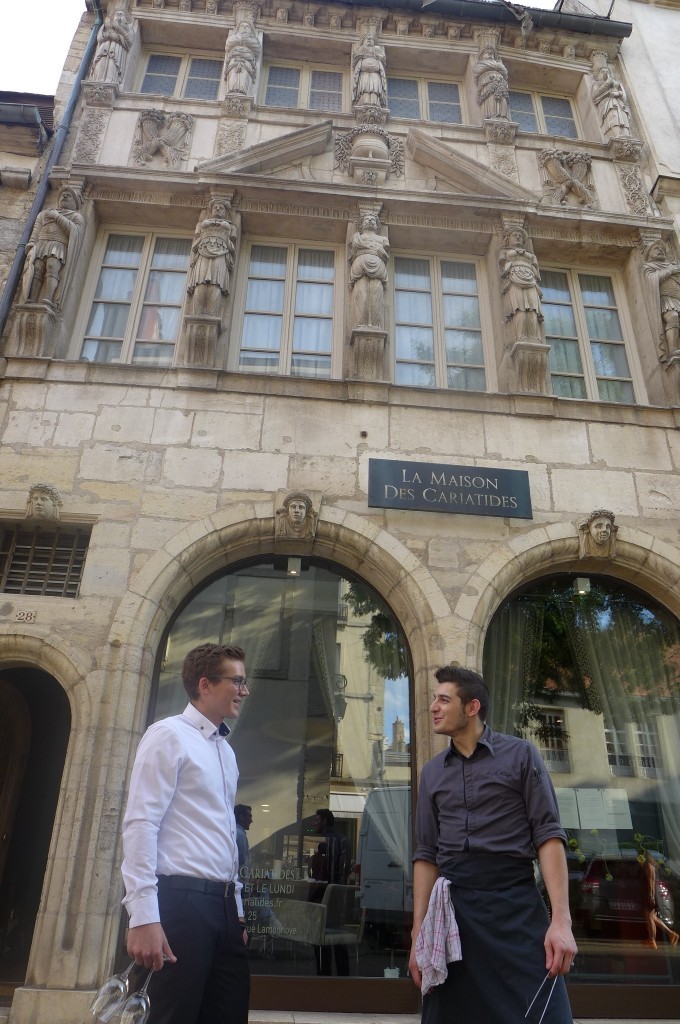 Benjamin et Angelo aux Cariatides © GP