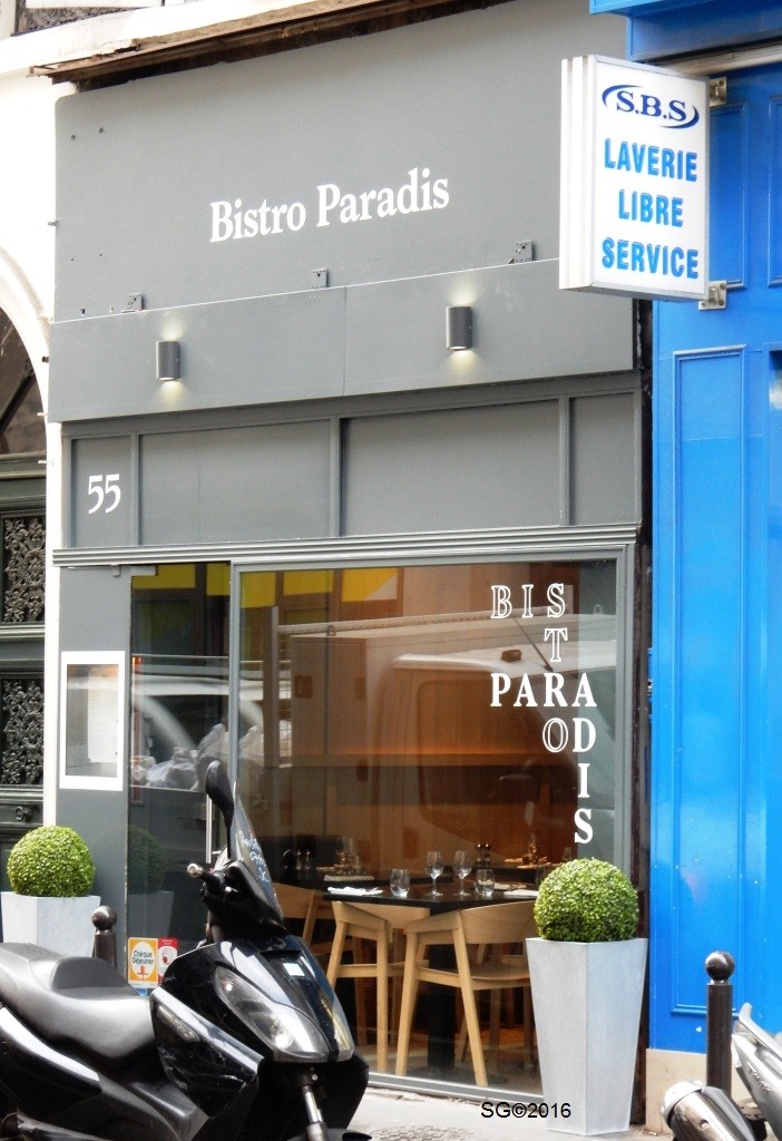 Façade © SG