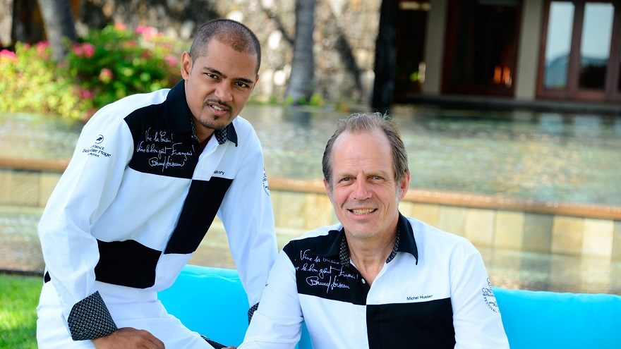 Michel Husser (à d.) et son partenaire Kritesh Halkory © DR