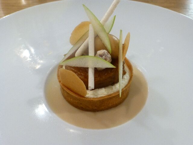 Fine tarte aux pommes caramelisees © DC