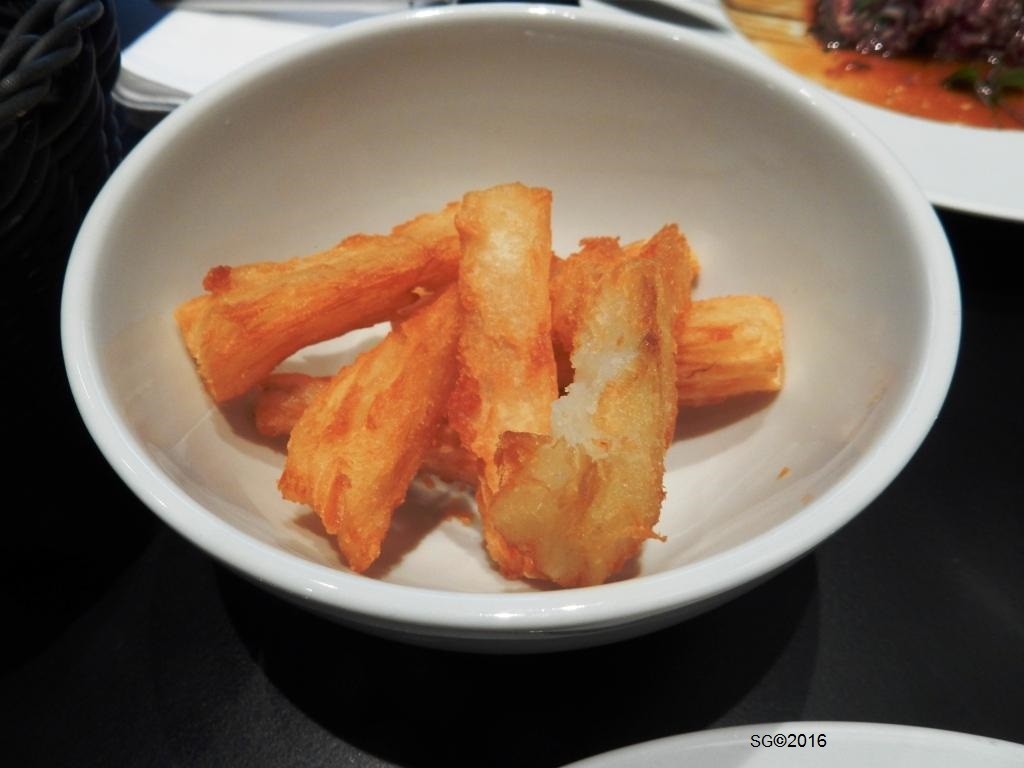 Frites de manioc © SG