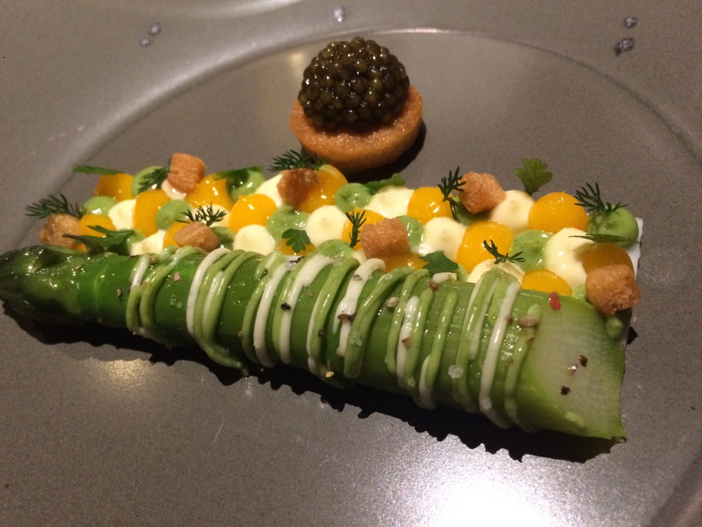 Asperge et condiment mimosa © GP