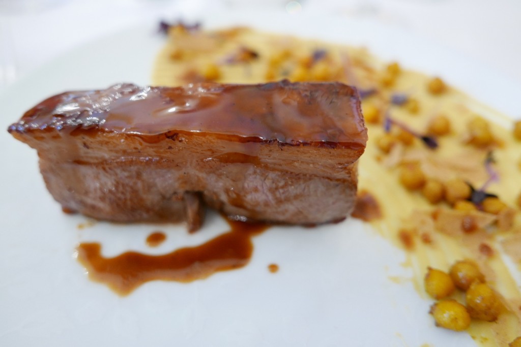 Selle d'agneau et pois chiches © GP