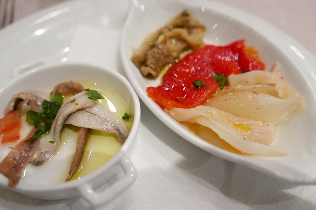 Légumes en escalivade et anchois © GP