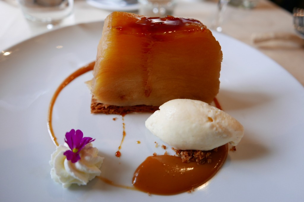 Tartin en mille-feuille de pommes confites © GP