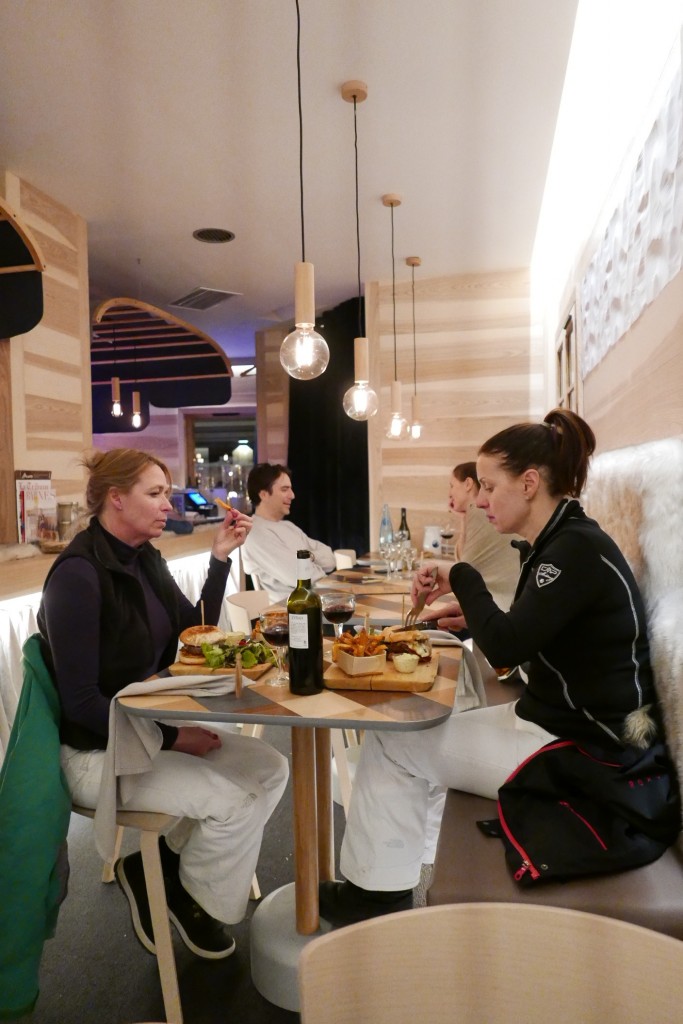 Ambiance et burgers © GP