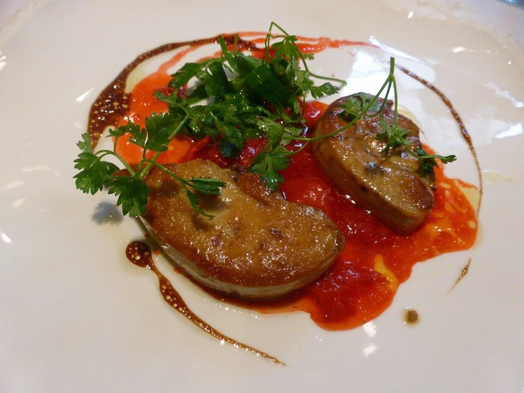 Foie chaud de canard poêlé © AA