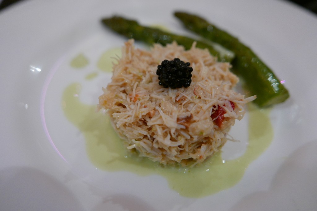 Tourteau et asperges © GP