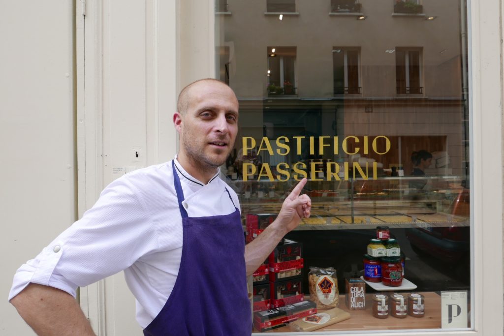 Giovanni Passerini à l'Orangerie et sa boutique © GP
