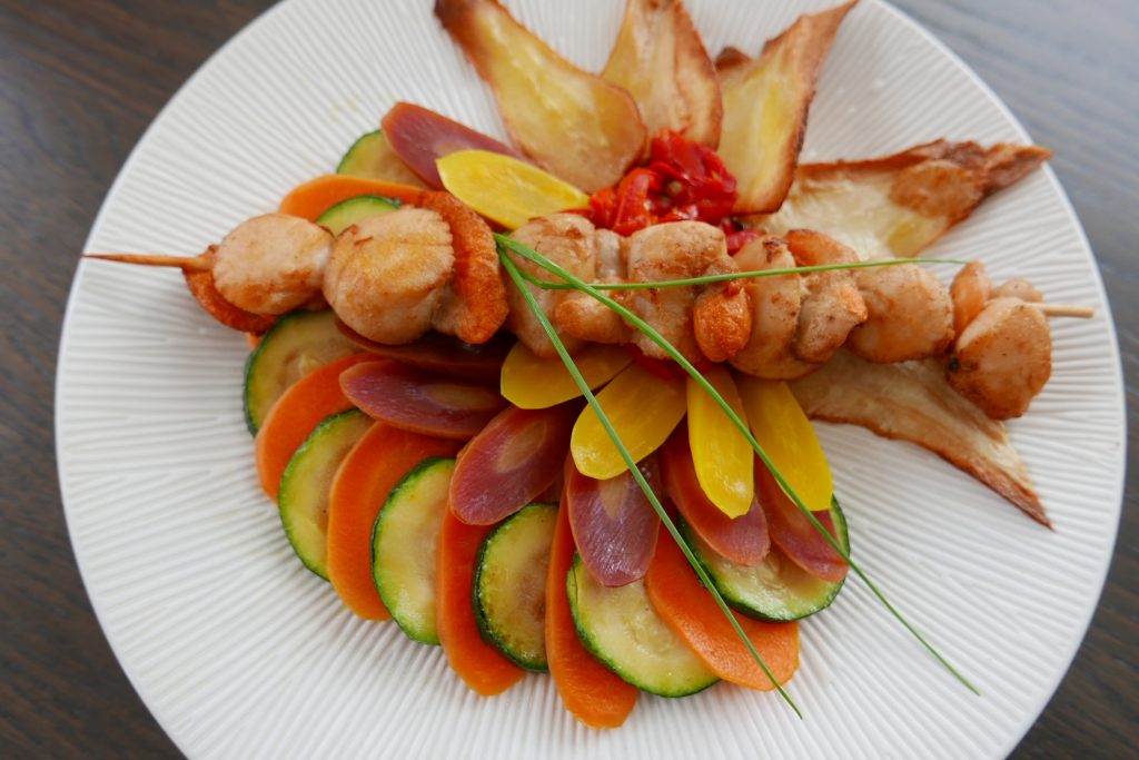 Brochettes de saint-jacques et farandole de légumes GP