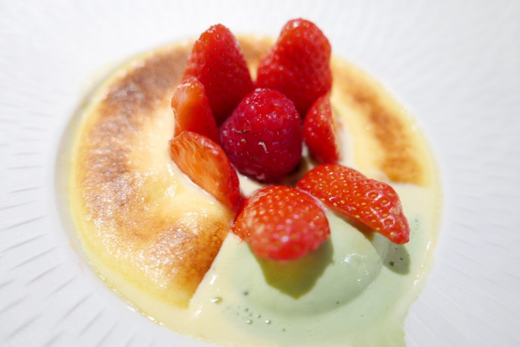 Sabayon aux fraises Gariguette, crème glacée pistache © GP