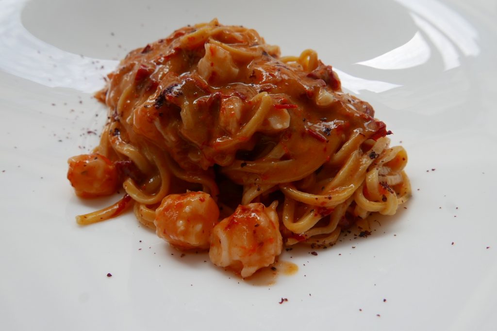 Taglioni aux crevettes rouges de Sicile, poivrons séchés © GP
