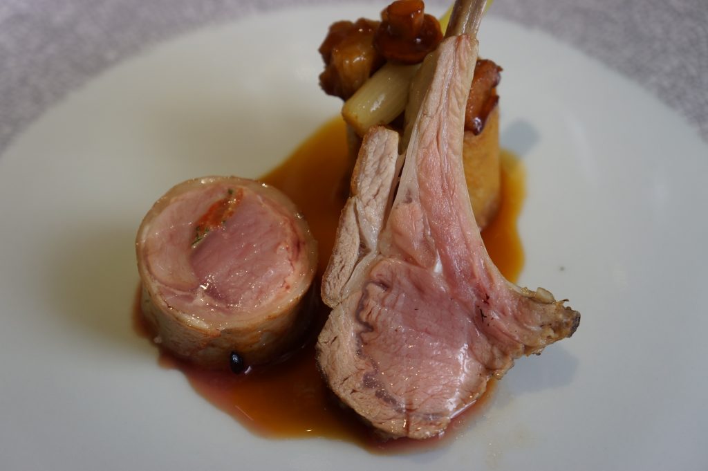 Selle et carré d'agneau © GP