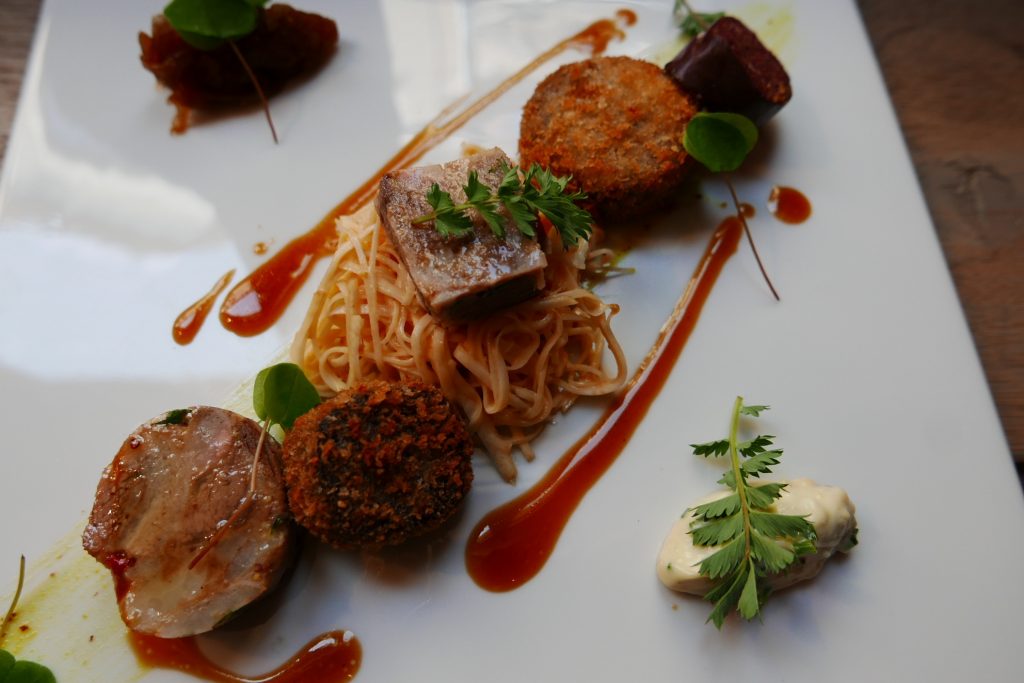 Boudin et pieds de porc © GP