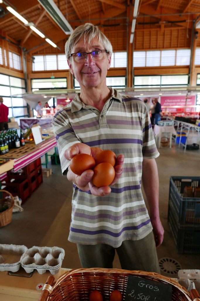 Didier Chevée et ses oeufs © GP