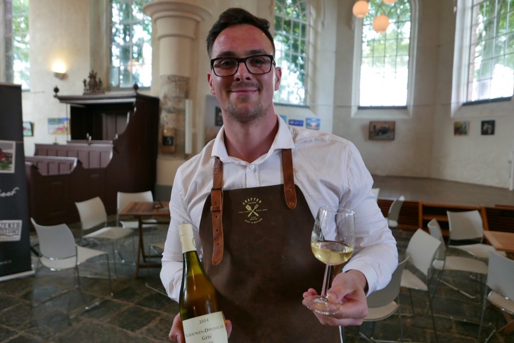 Jan-Joost Borgstijn et sa cuvée "pinot" © GP