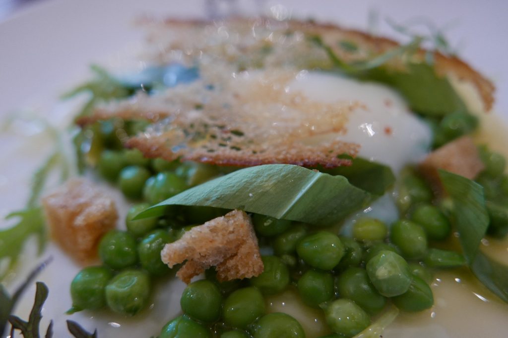 Oeuf et petits pois © GP