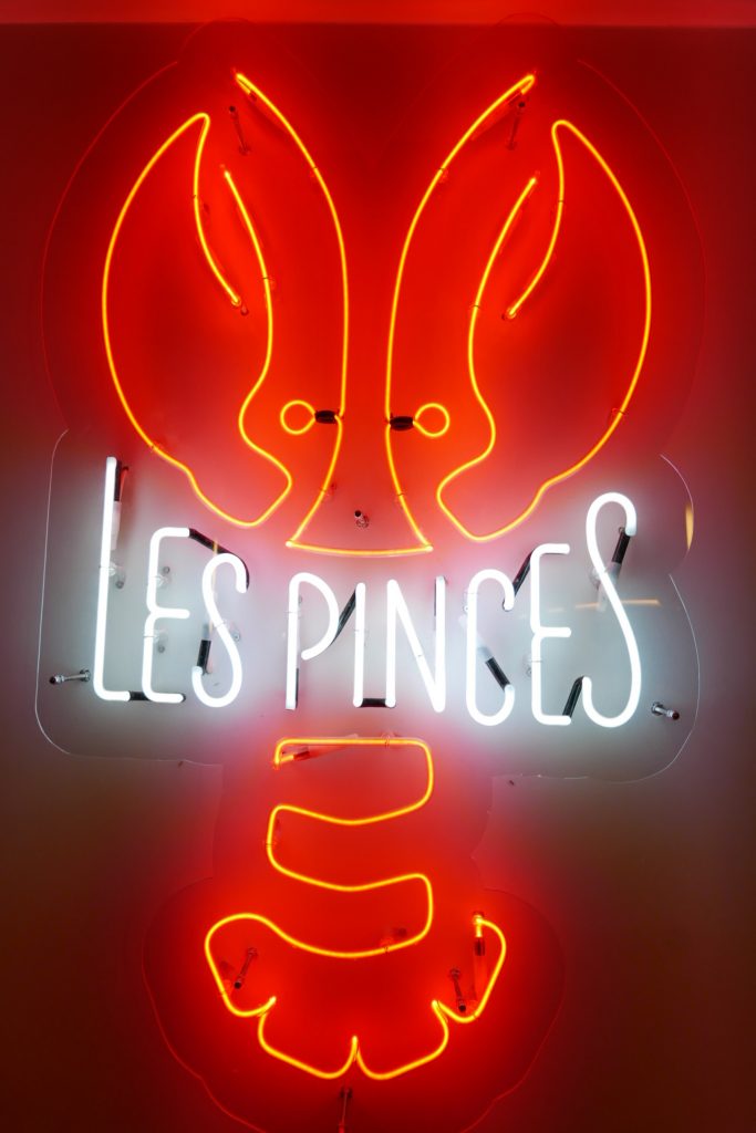 L'enseigne au néon © GP