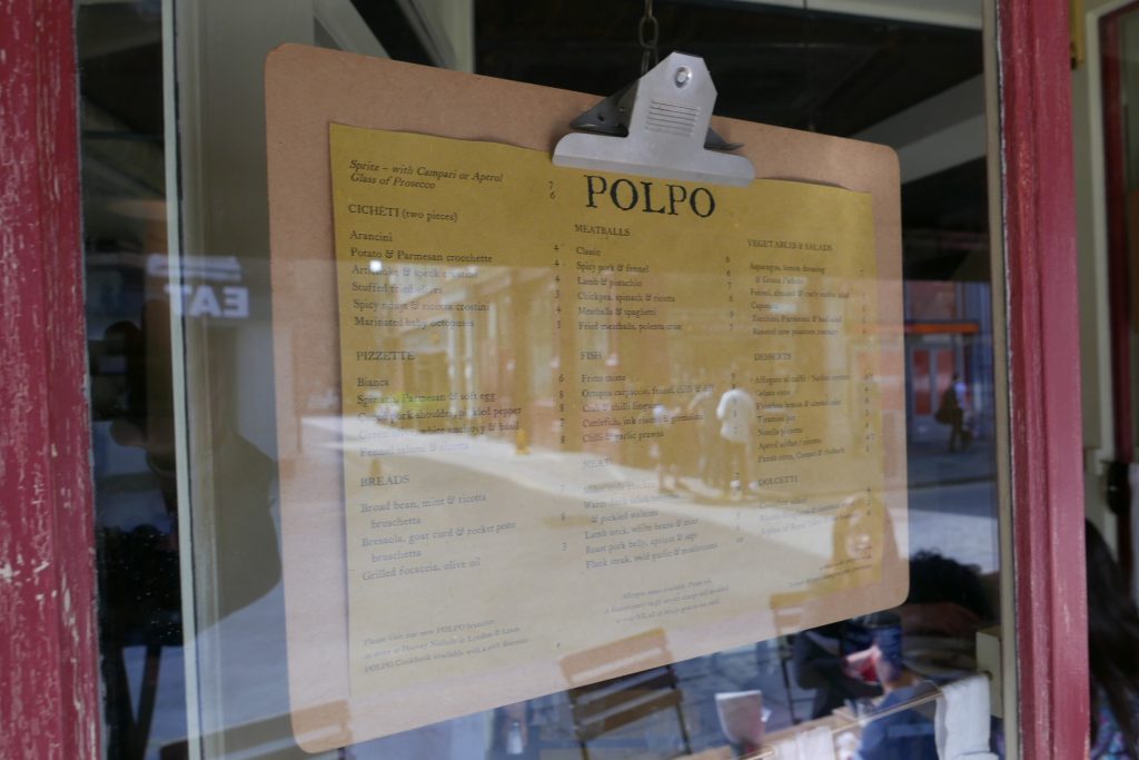 La carte affichée au dehors © GP