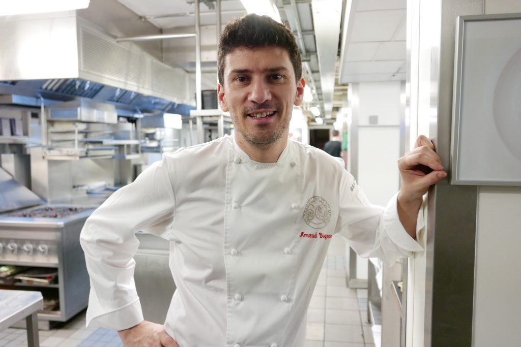 Arnaud Bignon en cuisine © GP