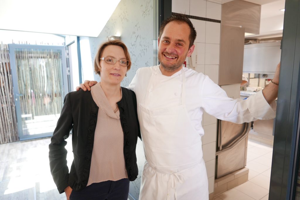 Céline et Alexandre à l'orée de la cuisine © GP