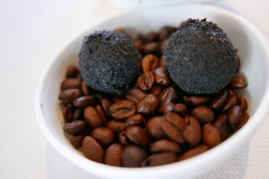 Truffe de maquereau et café © GP