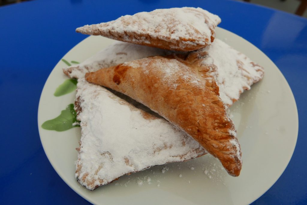 Beignets aux fruits secs © GP