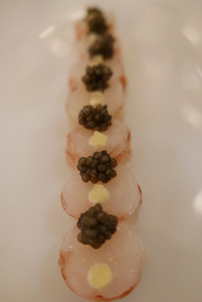 Langoustine au caviar et crème poivrée évolutive © GP
