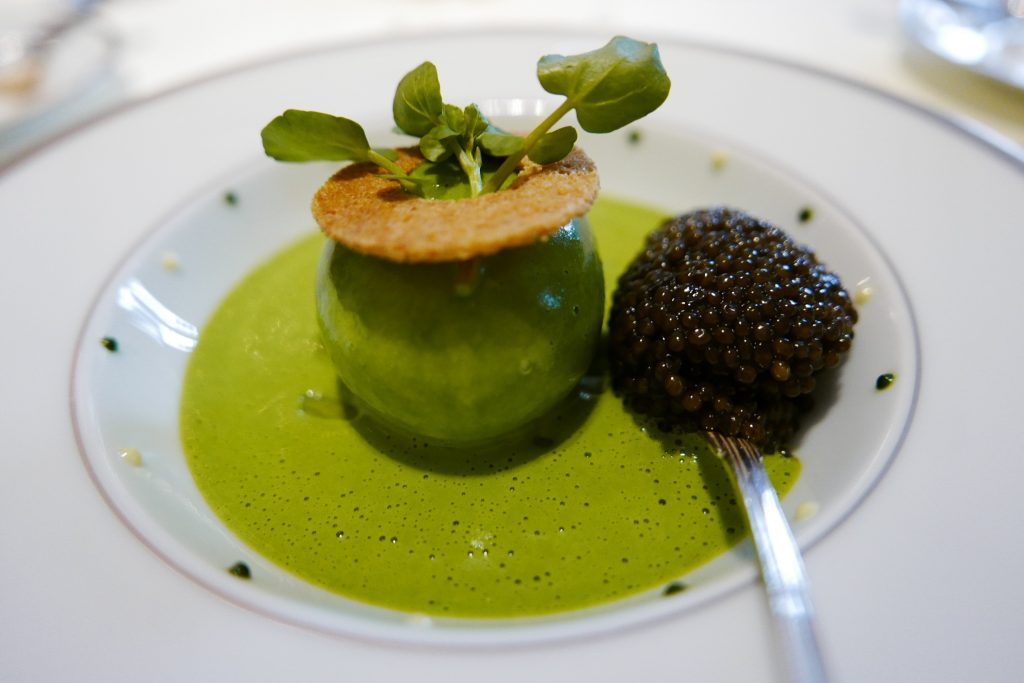 Oeuf en chaud froid, cresson et caviar © GP