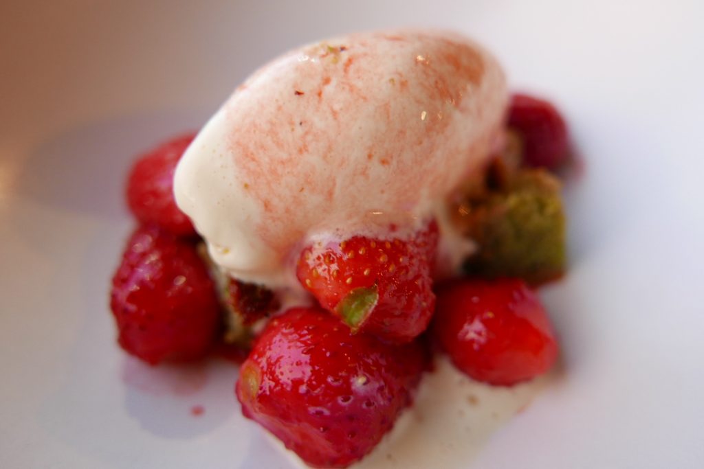 Fraises et glace vanille © GP