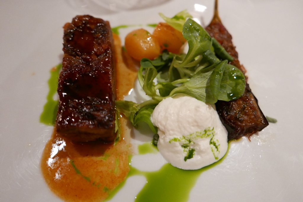 Agneau cuit lentement aux aubergines et yaourt © GP