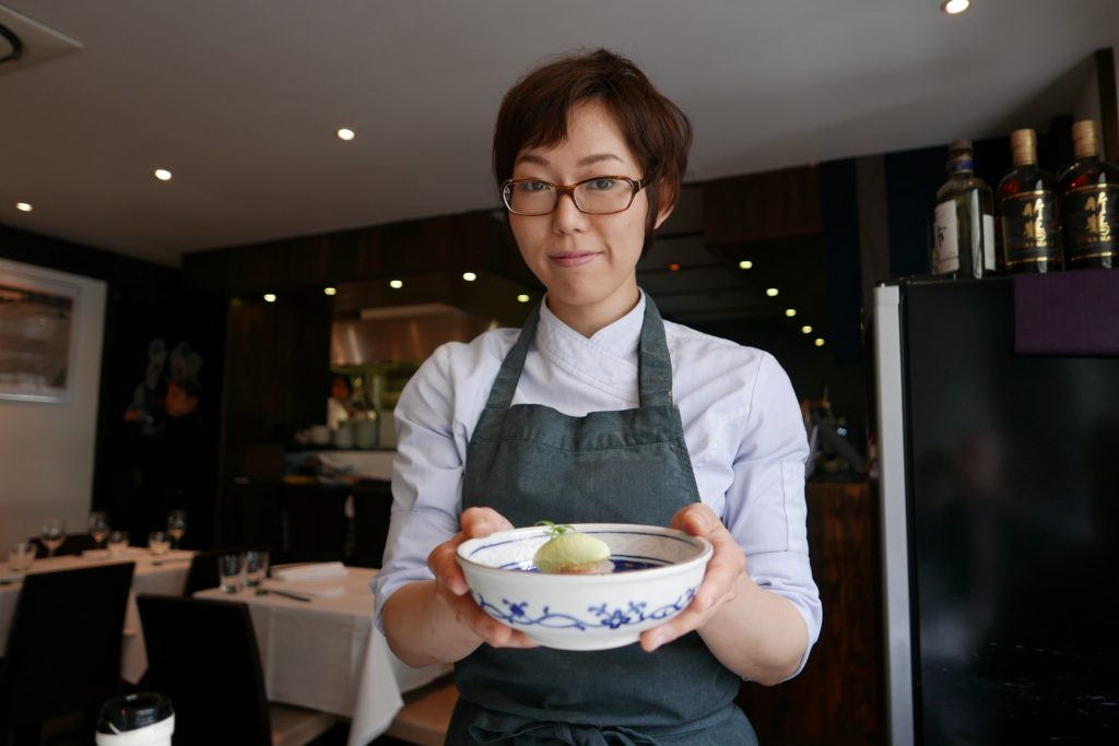 Harumi et la pêche pochée © GP