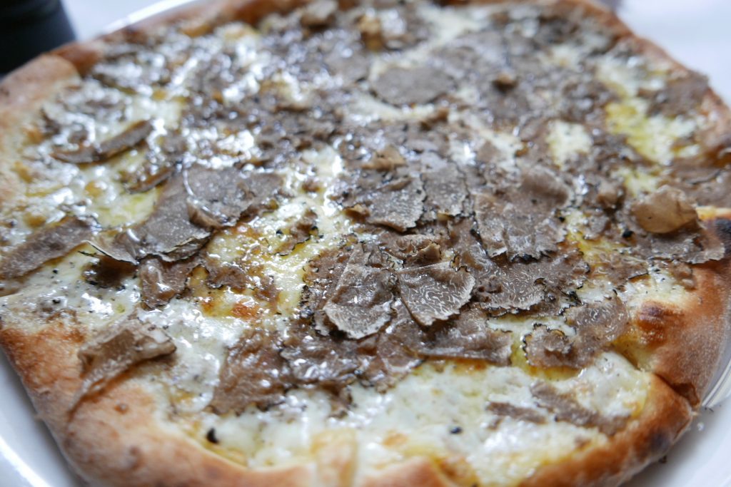 Pizza aux truffes © GP