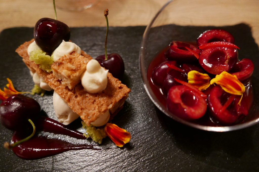 Muesli glacé et cerises Forêt Noire © GP