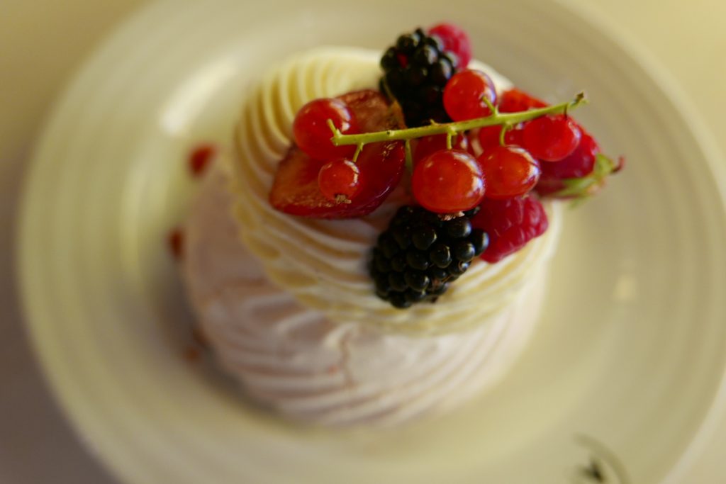 Pavlova aux fruits rouges © GP