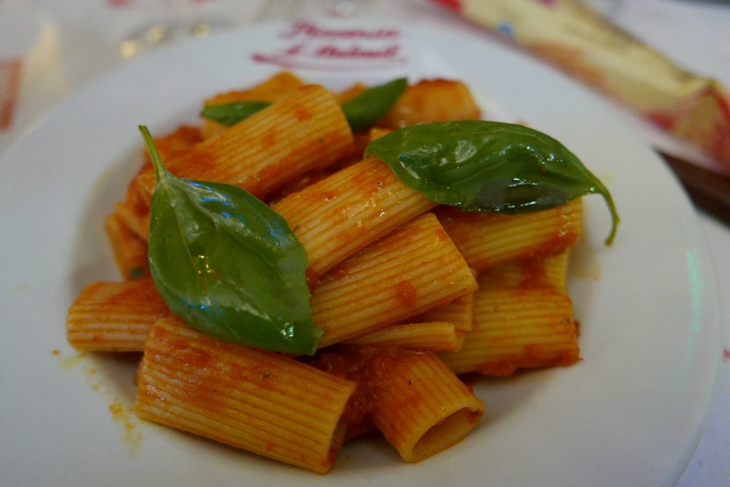 Rigatoni à la tomate © GP